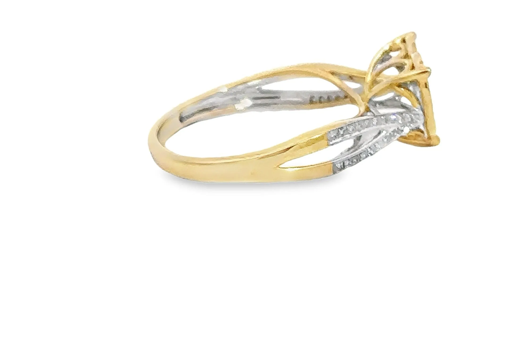 10K Gold 0.15 CTW Diamond Heart Ring
