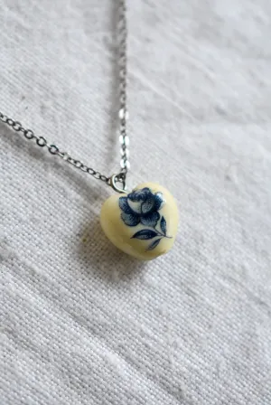 Delicate rose heart necklace