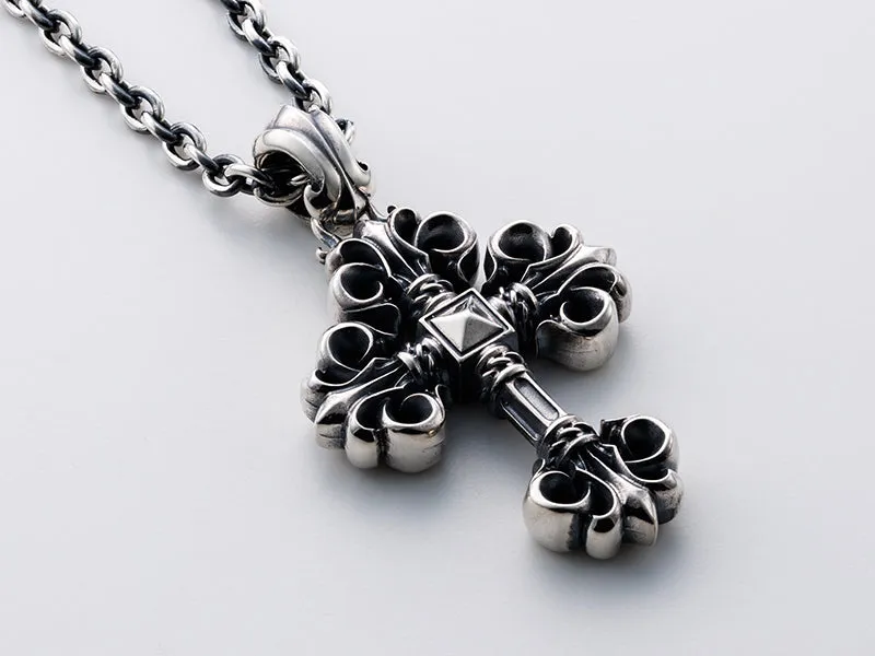 Discovery Cross M Pendant