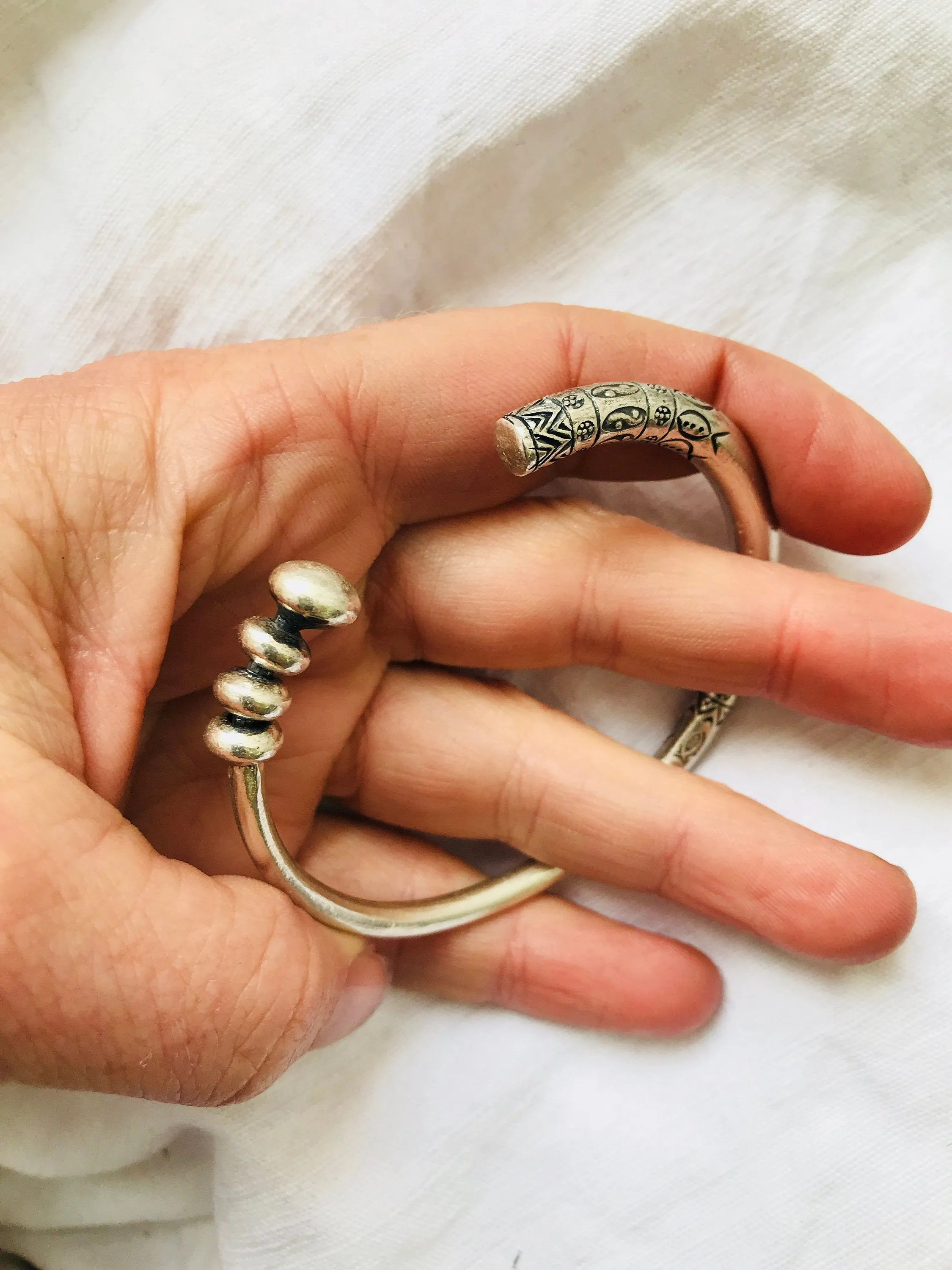 Fine Silver Bangle from the Karen Hill Tribe of Thailand. 0284
