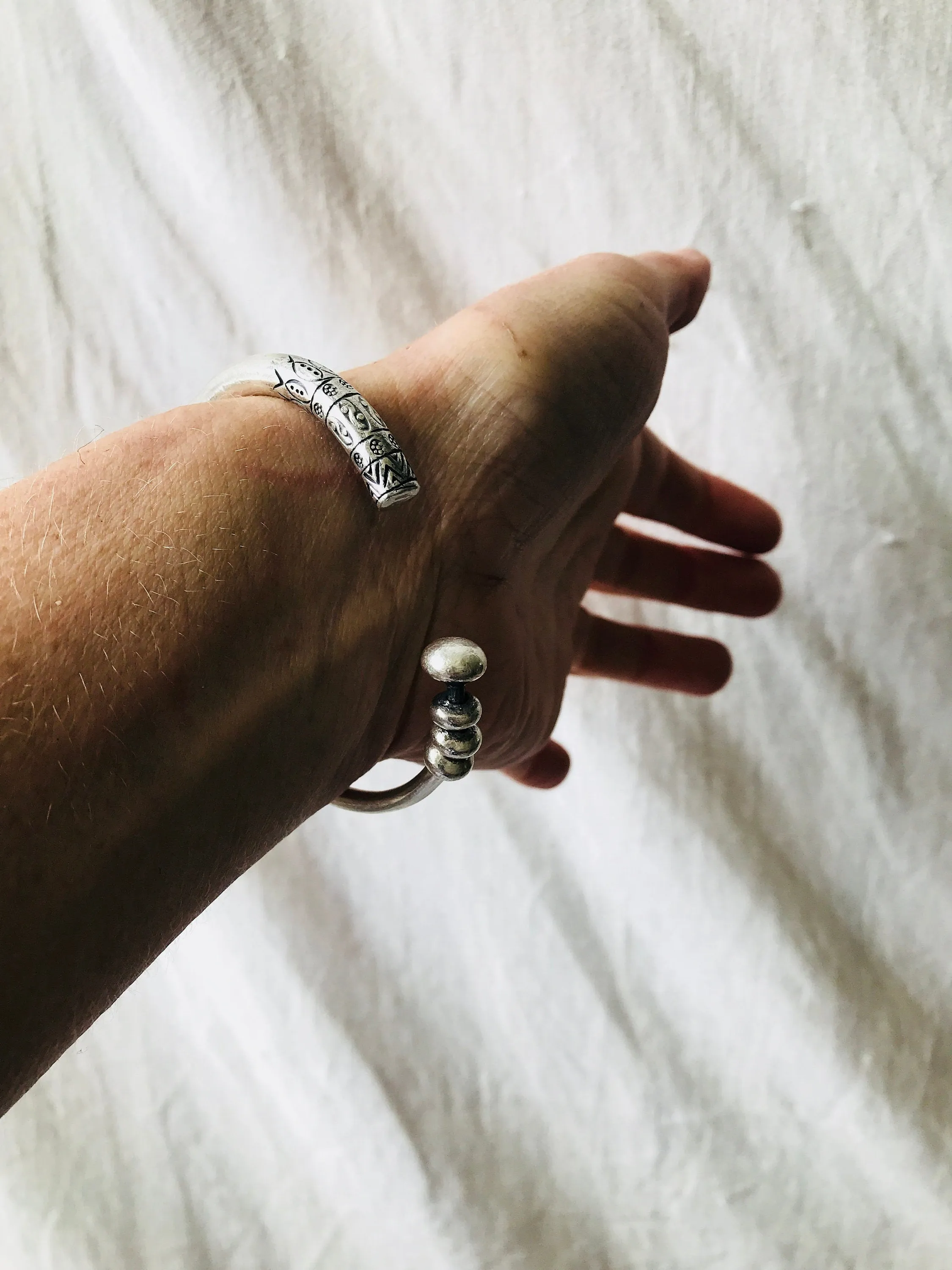 Fine Silver Bangle from the Karen Hill Tribe of Thailand. 0284
