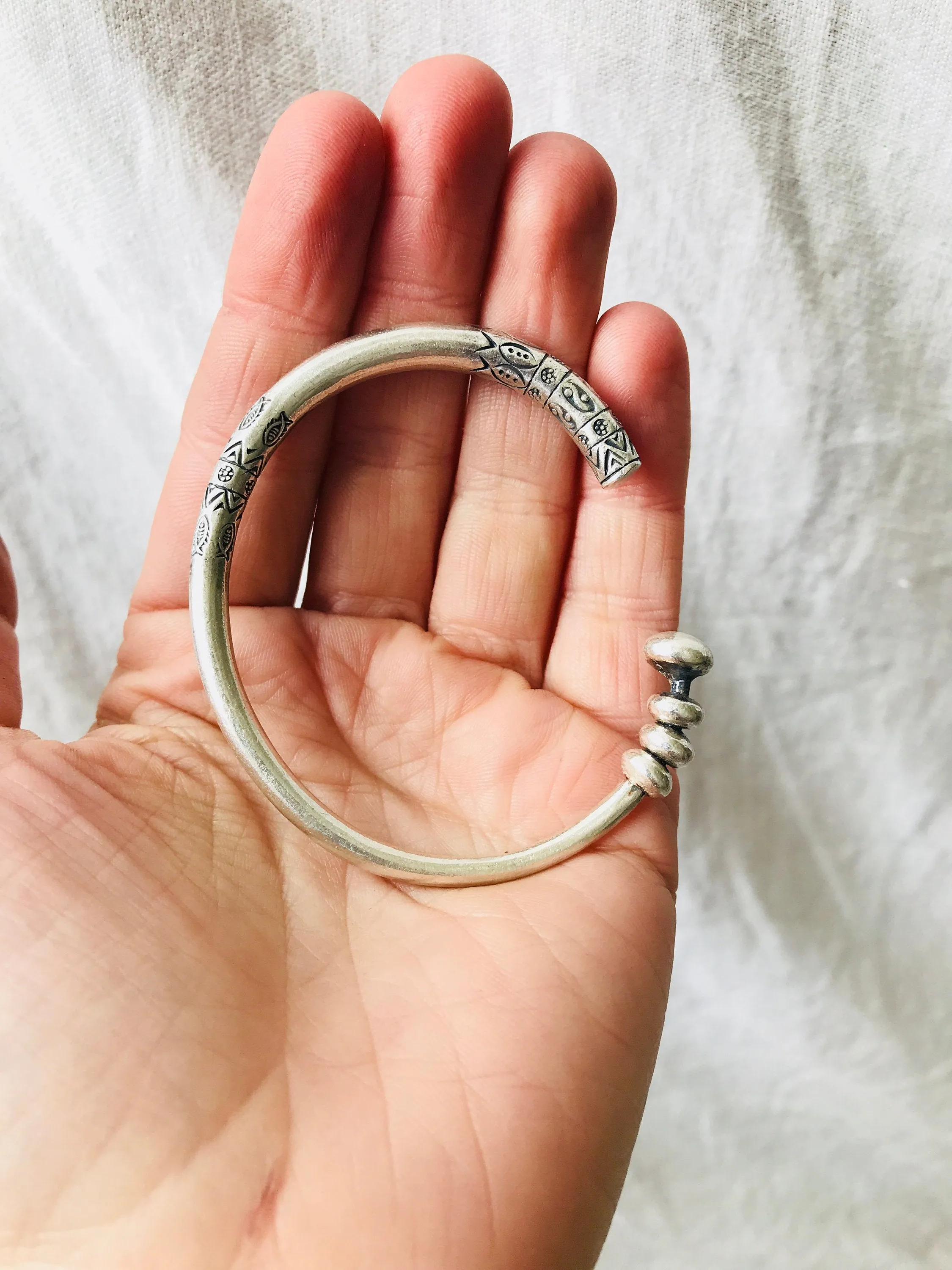 Fine Silver Bangle from the Karen Hill Tribe of Thailand. 0284